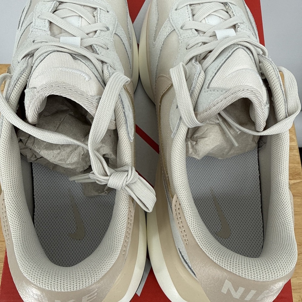 NIB Nike Phoenix Waffle Womens‎ 11.5 Men's 10 Sneakers Beige Neutral FD2196-104 - Picture 4 of 8